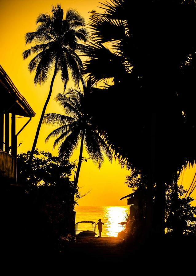 Akki'S Hostel Trincomalee Eksteriør billede